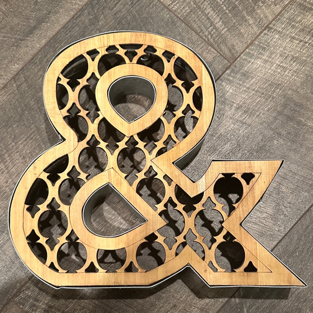 Decorative “&” Symbol